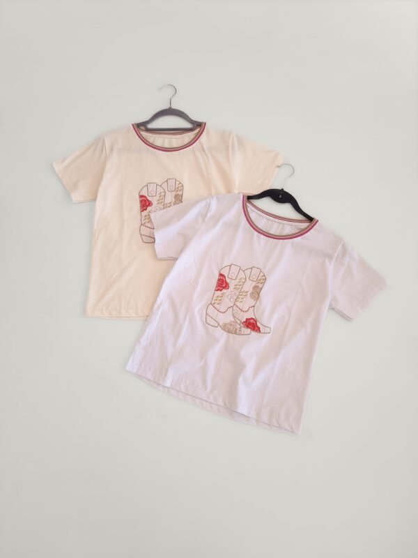 Remera Botas