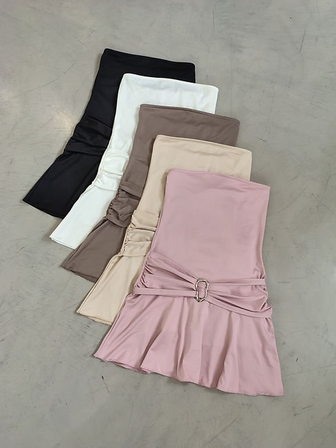 Vestido strapless hebilla