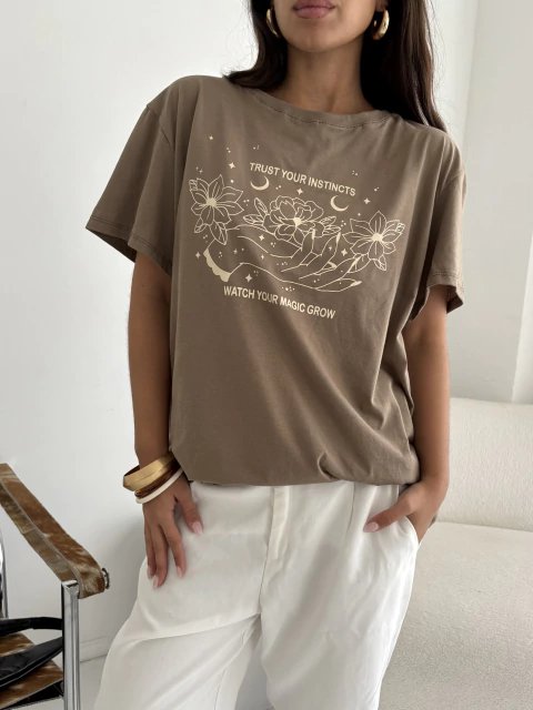 2025/10/1000964165.jpg Remera Magic