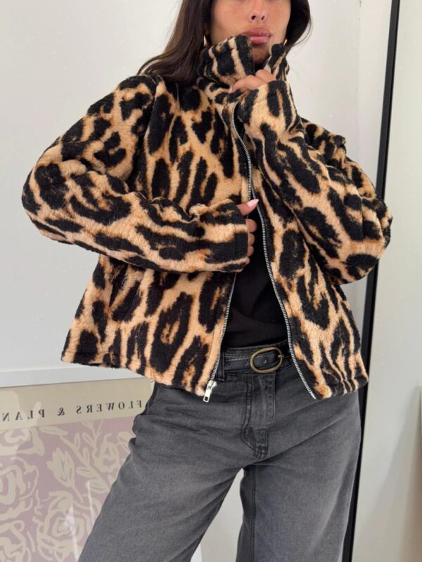 2026/05/1000280107.jpg Campera Print